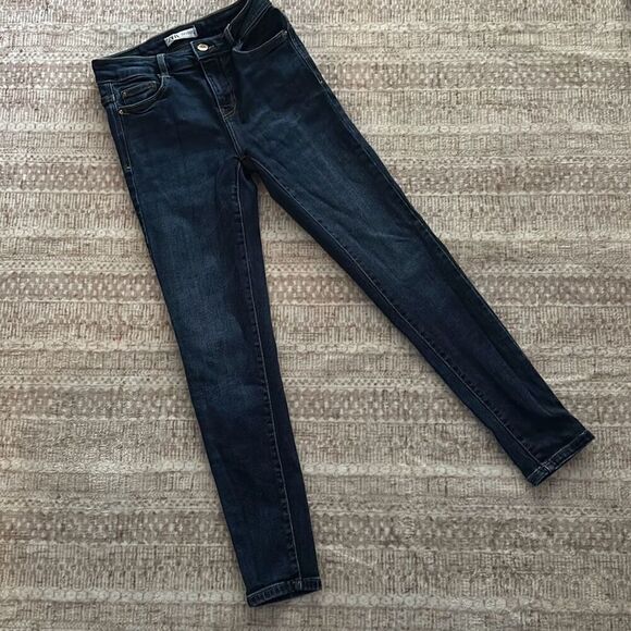 Zara Denim - Zara Size 4 Dark wash skinny jeans